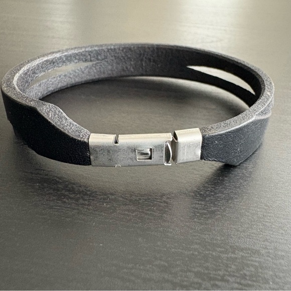 Black Leather Bracelet - Picture 6 of 10